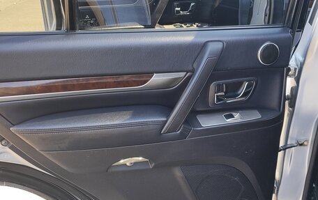 Mitsubishi Pajero IV, 2008 год, 1 800 000 рублей, 23 фотография