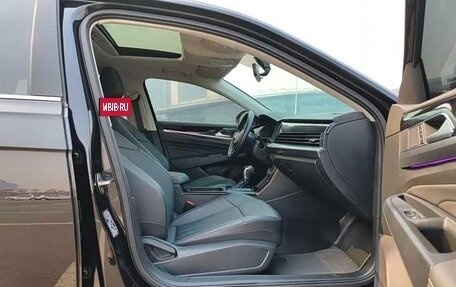 Volkswagen Passat B8 рестайлинг, 2023 год, 2 156 400 рублей, 13 фотография