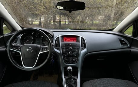 Opel Astra J, 2013 год, 869 999 рублей, 16 фотография