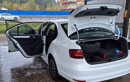 Volkswagen Jetta VI, 2018 год, 1 220 000 рублей, 2 фотография