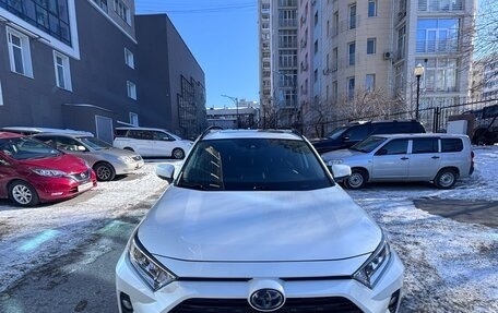 Toyota RAV4, 2020 год, 3 650 000 рублей, 5 фотография