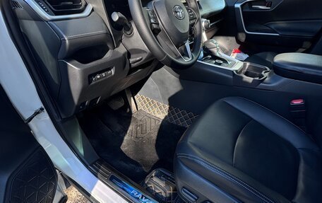 Toyota RAV4, 2020 год, 3 650 000 рублей, 17 фотография