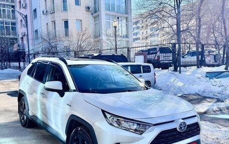 Toyota RAV4, 2020 год, 3 650 000 рублей, 3 фотография