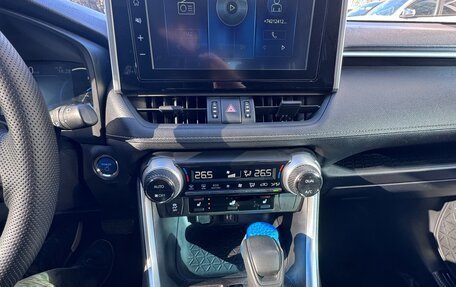 Toyota RAV4, 2020 год, 3 650 000 рублей, 22 фотография