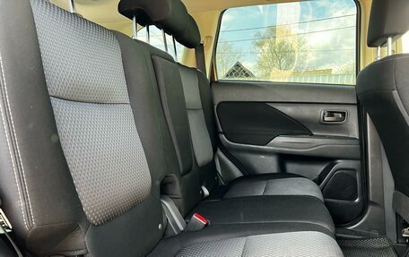 Mitsubishi Outlander III рестайлинг 3, 2018 год, 1 929 000 рублей, 9 фотография