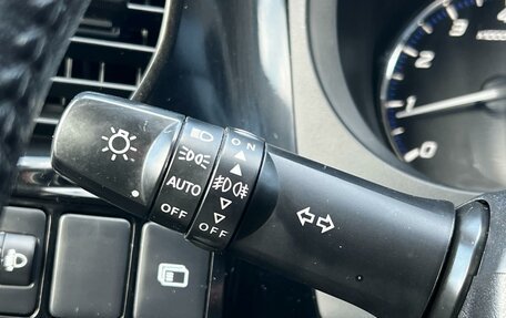 Mitsubishi Outlander III рестайлинг 3, 2018 год, 1 929 000 рублей, 14 фотография