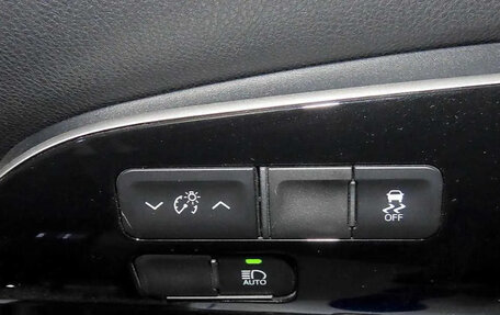 Toyota Prius IV XW50, 2022 год, 1 970 173 рублей, 8 фотография