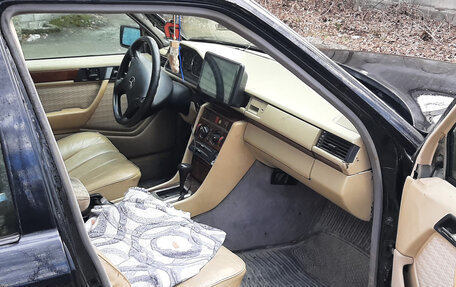 Mercedes-Benz E-Класс, 1993 год, 370 000 рублей, 6 фотография