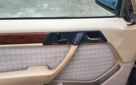 Mercedes-Benz E-Класс, 1993 год, 370 000 рублей, 15 фотография