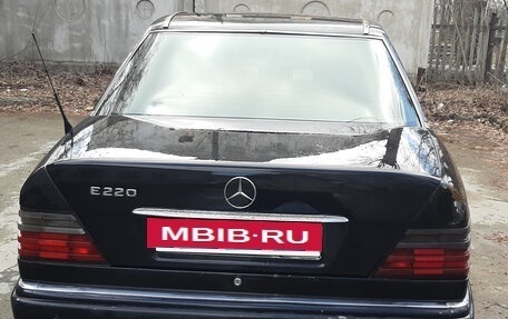 Mercedes-Benz E-Класс, 1993 год, 370 000 рублей, 11 фотография