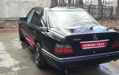 Mercedes-Benz E-Класс, 1993 год, 370 000 рублей, 12 фотография