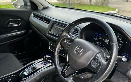 Honda Vezel, 2014 год, 1 250 000 рублей, 17 фотография