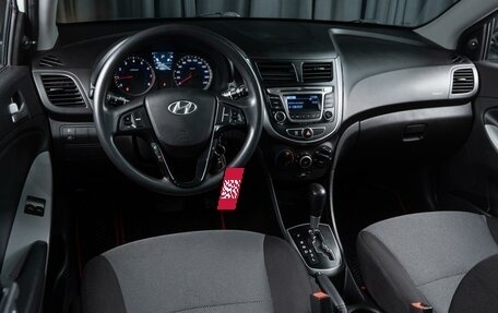 Hyundai Solaris II рестайлинг, 2013 год, 1 060 000 рублей, 6 фотография