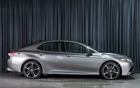 Toyota Camry, 2020 год, 3 250 000 рублей, 5 фотография