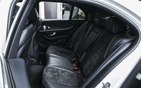 Mercedes-Benz E-Класс, 2018 год, 3 699 000 рублей, 12 фотография