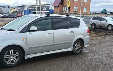 Toyota Ipsum II, 2002 год, 650 000 рублей, 2 фотография