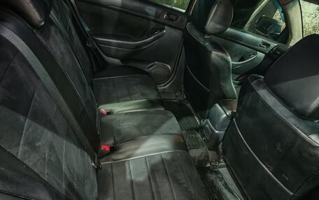 Toyota Avensis III рестайлинг, 2006 год, 650 000 рублей, 9 фотография