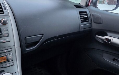 Toyota Auris II, 2007 год, 600 000 рублей, 11 фотография