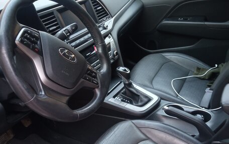 Hyundai Elantra VI рестайлинг, 2017 год, 1 170 000 рублей, 9 фотография