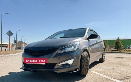 Hyundai Solaris II рестайлинг, 2015 год, 529 000 рублей, 2 фотография