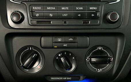 Volkswagen Jetta VI, 2014 год, 999 000 рублей, 21 фотография