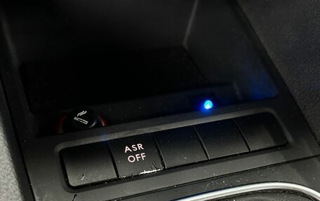 Volkswagen Jetta VI, 2014 год, 999 000 рублей, 23 фотография