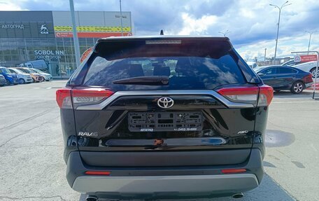 Toyota RAV4, 2021 год, 3 399 995 рублей, 6 фотография