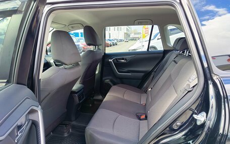 Toyota RAV4, 2021 год, 3 399 995 рублей, 11 фотография