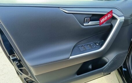 Toyota RAV4, 2021 год, 3 399 995 рублей, 10 фотография