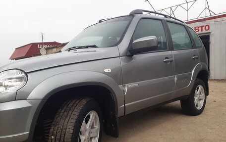 Chevrolet Niva I рестайлинг, 2016 год, 820 000 рублей, 2 фотография