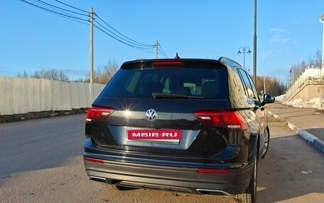 Volkswagen Tiguan II, 2020 год, 2 800 000 рублей, 5 фотография