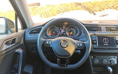 Volkswagen Tiguan II, 2020 год, 2 800 000 рублей, 19 фотография