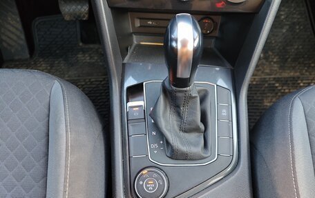 Volkswagen Tiguan II, 2020 год, 2 800 000 рублей, 20 фотография