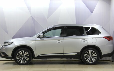 Mitsubishi Outlander III рестайлинг 3, 2020 год, 2 335 500 рублей, 2 фотография