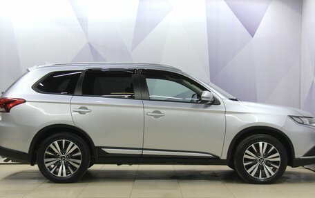 Mitsubishi Outlander III рестайлинг 3, 2020 год, 2 335 500 рублей, 7 фотография