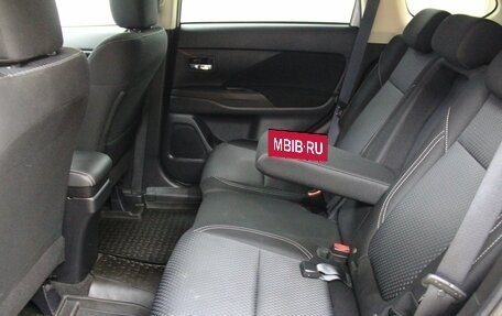 Mitsubishi Outlander III рестайлинг 3, 2020 год, 2 335 500 рублей, 26 фотография