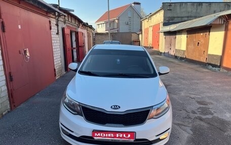KIA Rio III рестайлинг, 2015 год, 1 100 000 рублей, 1 фотография