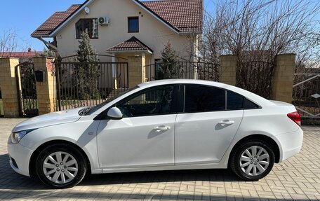 Chevrolet Cruze II, 2011 год, 585 000 рублей, 2 фотография