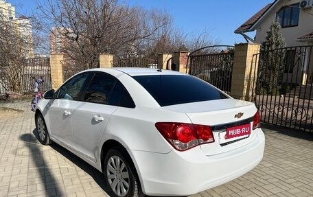 Chevrolet Cruze II, 2011 год, 585 000 рублей, 3 фотография