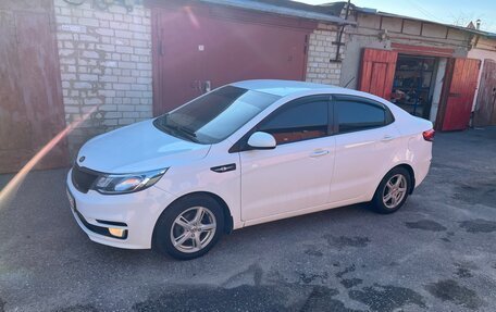 KIA Rio III рестайлинг, 2015 год, 1 100 000 рублей, 2 фотография