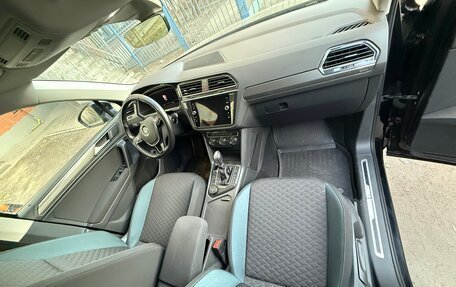 Volkswagen Tiguan II, 2019 год, 2 459 000 рублей, 3 фотография