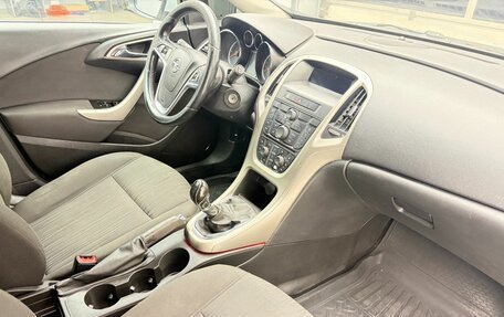 Opel Astra J, 2010 год, 719 000 рублей, 15 фотография