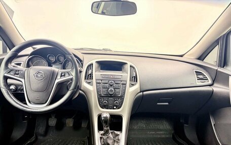 Opel Astra J, 2010 год, 719 000 рублей, 11 фотография