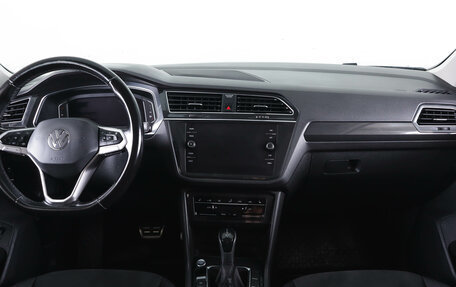 Volkswagen Tiguan II, 2021 год, 3 649 000 рублей, 17 фотография