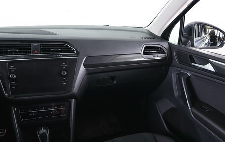 Volkswagen Tiguan II, 2021 год, 3 649 000 рублей, 18 фотография