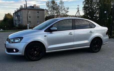 Volkswagen Polo VI (EU Market), 2012 год, 670 000 рублей, 3 фотография