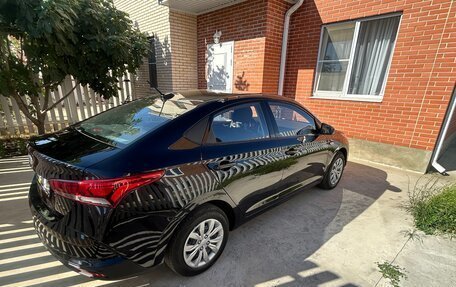 Hyundai Solaris II рестайлинг, 2020 год, 1 300 000 рублей, 3 фотография