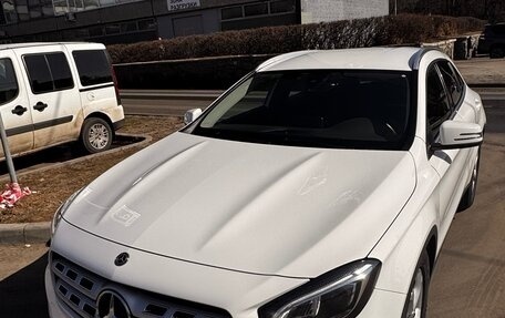 Mercedes-Benz GLA, 2019 год, 2 700 000 рублей, 1 фотография