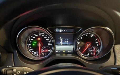 Mercedes-Benz GLA, 2019 год, 2 700 000 рублей, 14 фотография