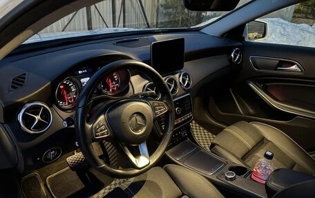 Mercedes-Benz GLA, 2019 год, 2 700 000 рублей, 15 фотография